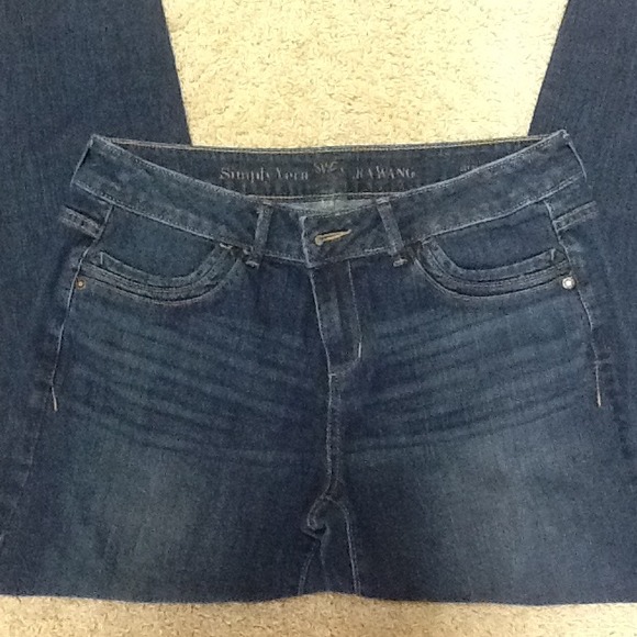 SOLD in bundle! Vera Wang straight leg jeans. - Picture 2 of 3