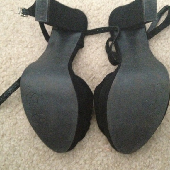 Jessica Simpson Ankle Strap heels - Picture 4 of 4