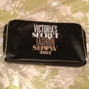 Victoria's Secret fashion Show 2012 makeup bag New