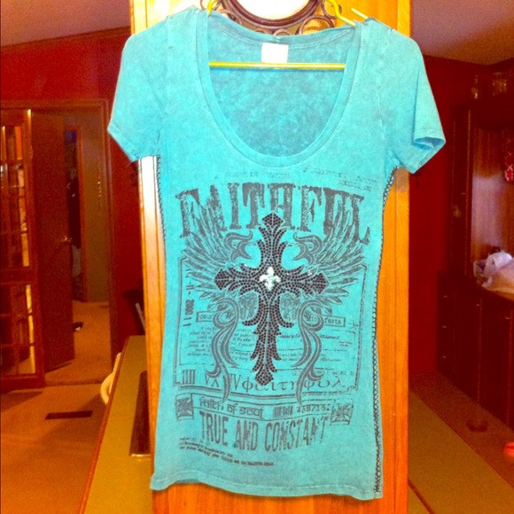 🚩SOLD🚩❤❤DAYTRIP SHIRT❤❤