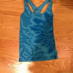 Zella workout tank fits like a small