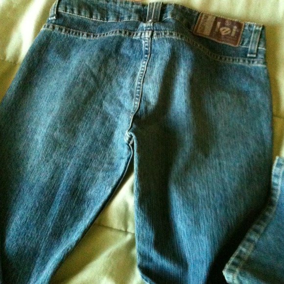 Sold! l.e.i. Jeans - Picture 3 of 3