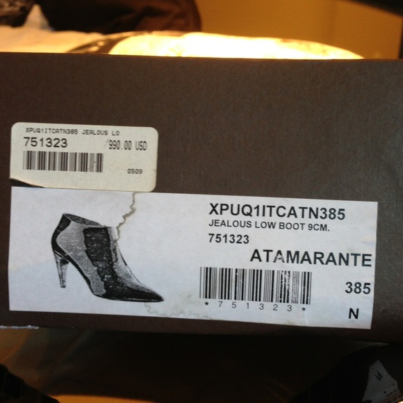 Louis Vuitton multi color heel. Brand New 8 1/2. - Picture 2 of 3