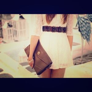 Hello i am selling this dress it is really pretty