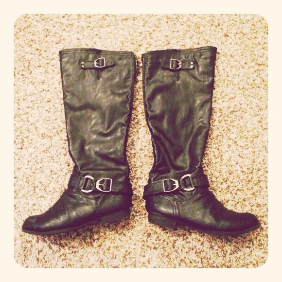 **SOLD**Black Tall Boots