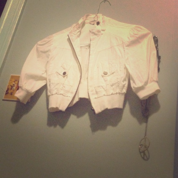 White stretch jacket