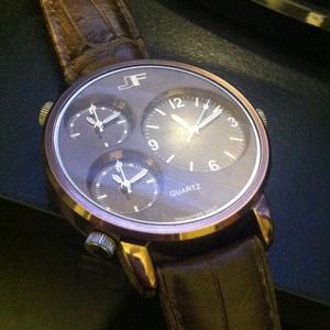 Men's analog watch