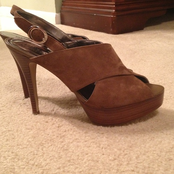 Suede sling back heel - Picture 4 of 4