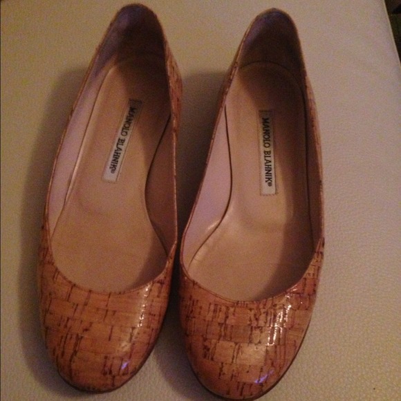 👛SOLD👛Manolo Blahnik shoes - Picture 1 of 4