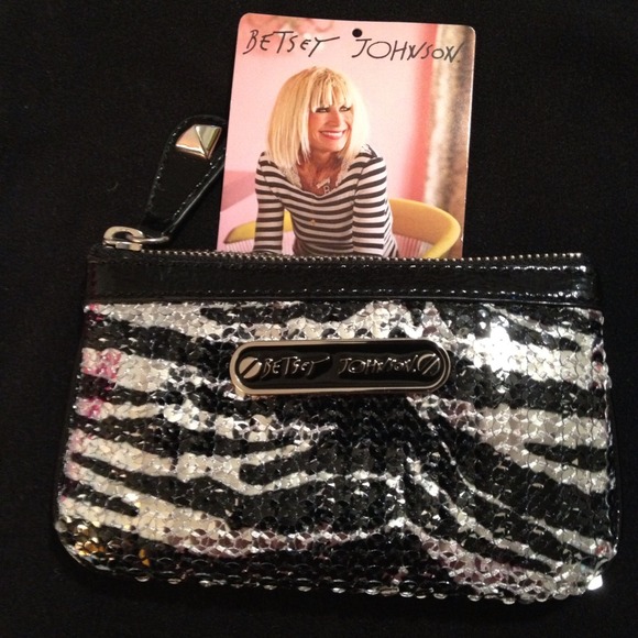 🍒Betsey Johnson zip top coin purse🍒