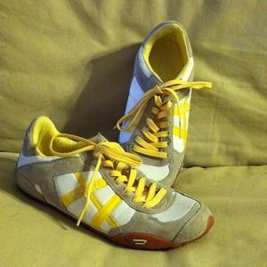 reserved for @lcampos732 Diesels Avy size 8
