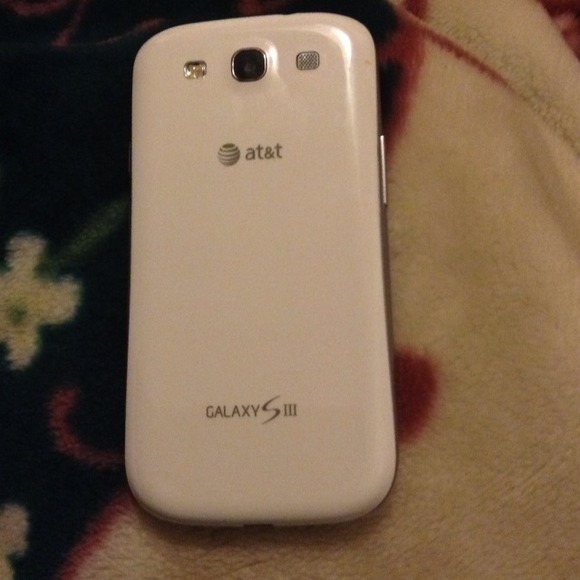 SOLD****Galaxy s3 - Picture 2 of 4