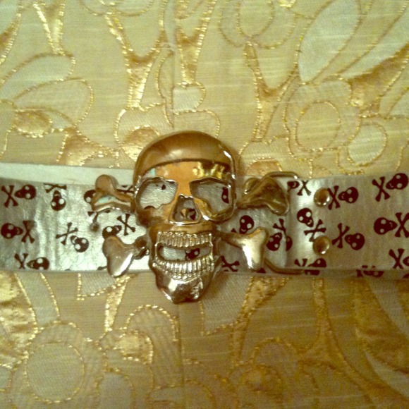 Silver skull belt. Fit size S/M