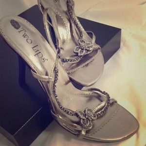 Two Lips Crystal Heels