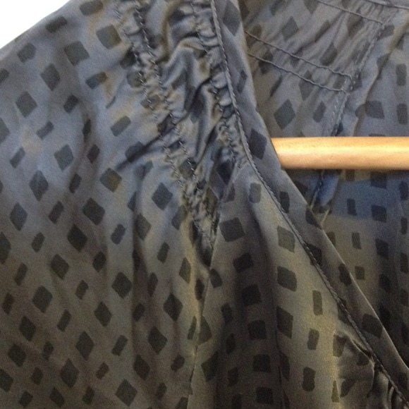 🌻Sold in bundle🌻BR M Black and grey silk - Picture 4 of 4