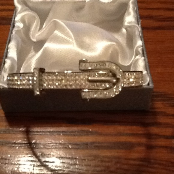 White Austalian Crystal bucke bangle