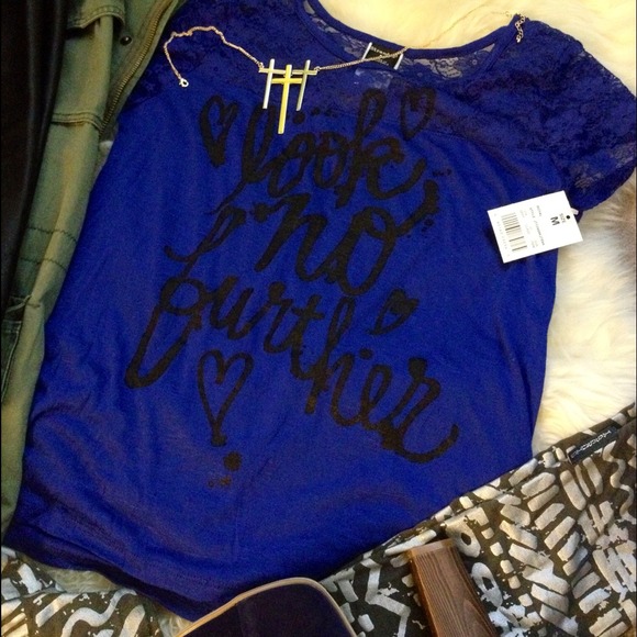 Blue laced graphic tee - Picture 2 of 3