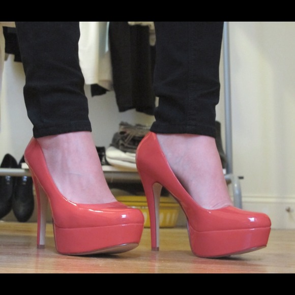 Peach heels - Picture 2 of 3