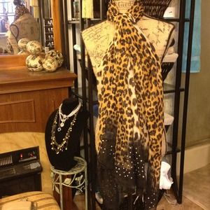 Leopard print scarf