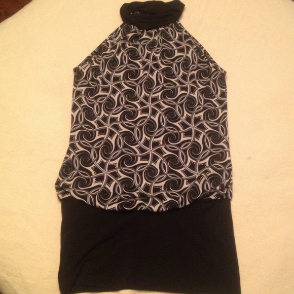 Sleeveless high neck top