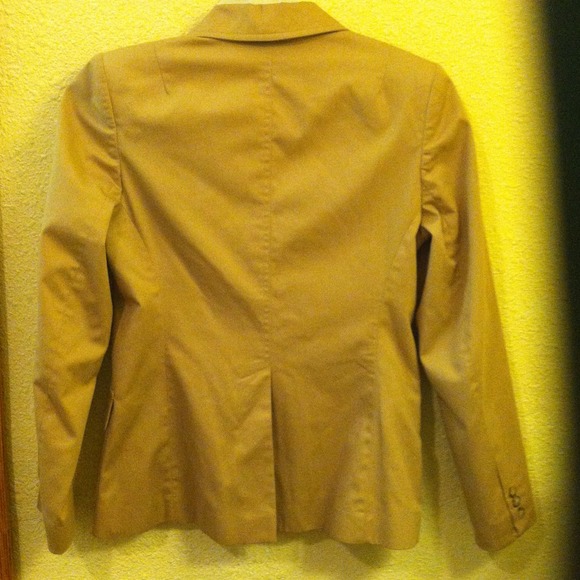 Blazer - Picture 2 of 3