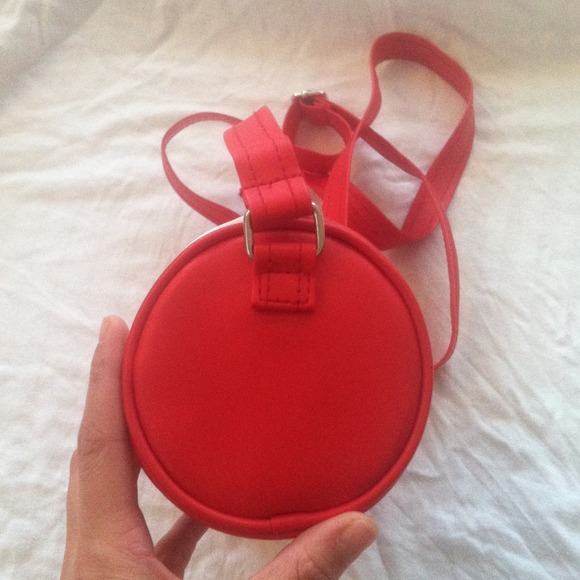 Red & White Hello Kitty Barrel Purse - Picture 3 of 4