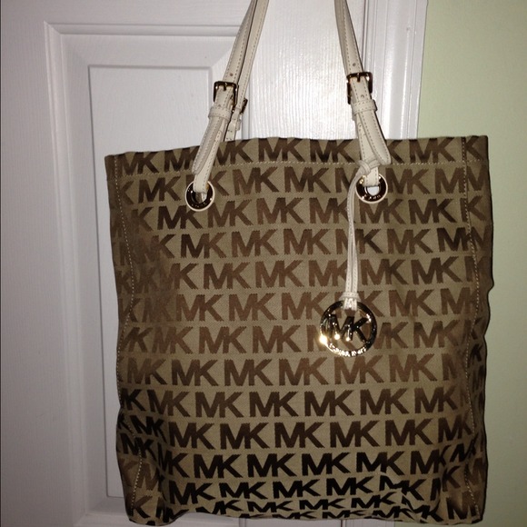 SOLD!!! Michael Kors Tote Bag SOLD!!!!