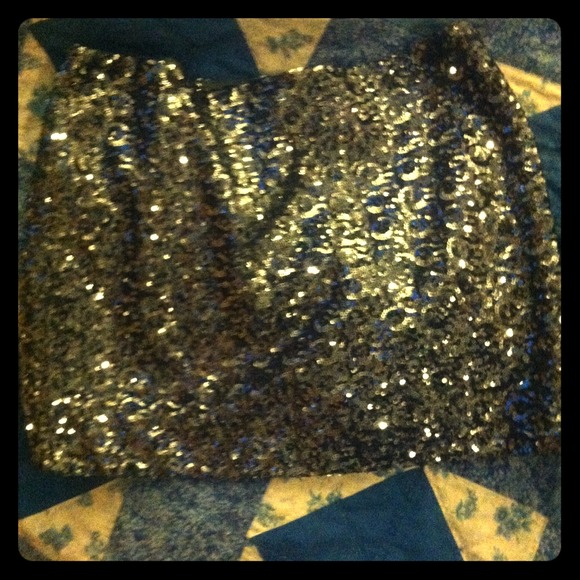 Sequin mini skirt!