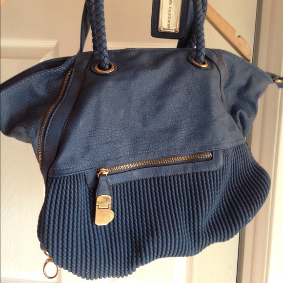 ✨Sold!!!  Big Buddha beautiful blue cross body bag