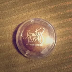 🚫SOLD🚫 WITH BUNDLE (: VS eyeshadow