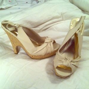 Beige heels