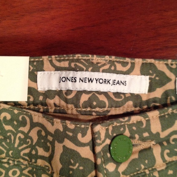 🌹OUT OF STOCK🌹PM Editor's Pick JNY Skinny Jeans - Picture 3 of 3