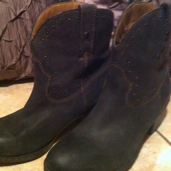 Black Leather ankle cowgirl boots