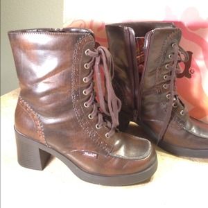 Mudd boots worn one time