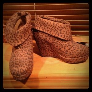 Cheetah wedge booties