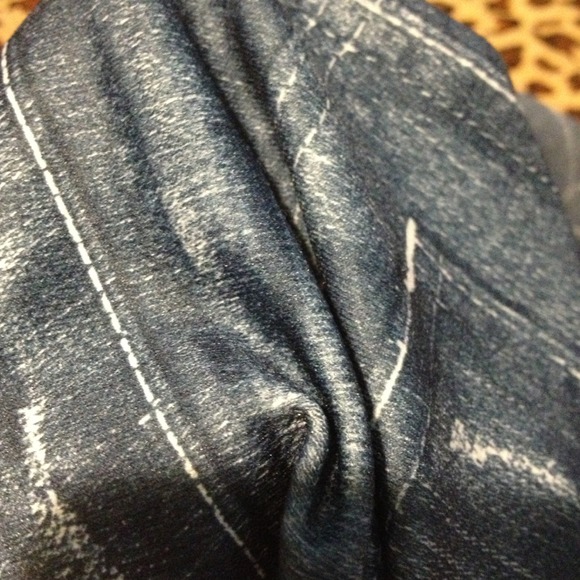 Sold - Picture 3 of 4