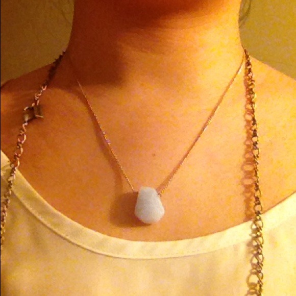 🔴SOLD🔴 Light blue stone necklace. Toggle clasp - Picture 4 of 4