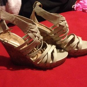 🐸🐸REDUCED🐸🐸Nude wedges
