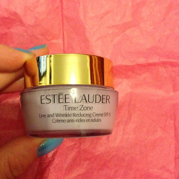 Estée Lauder time zone line&wrinkle ✨sold ✨