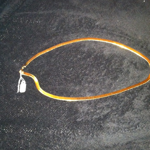 Gold neckles!