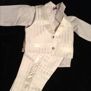 Infant baptismal outfit