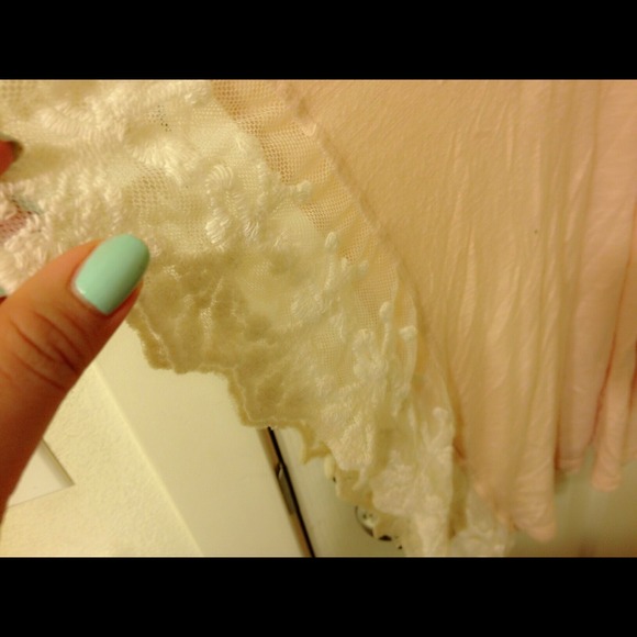 F21 BABY PINK TOP - Picture 2 of 3