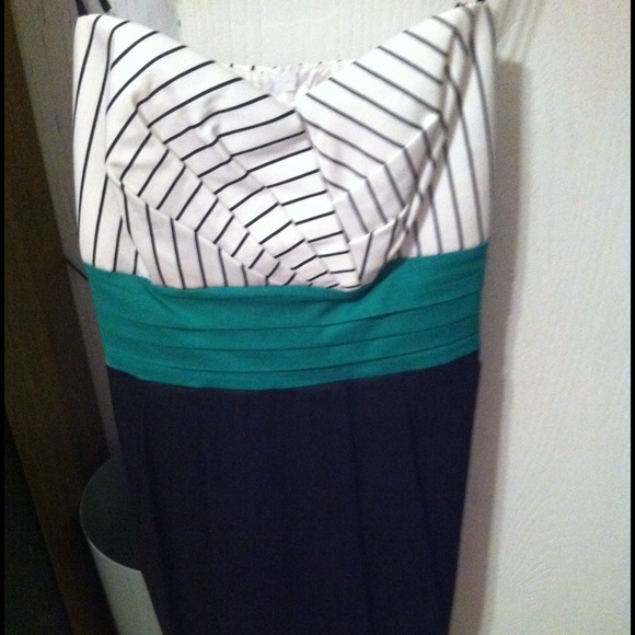 Dress - Picture 1 of 1