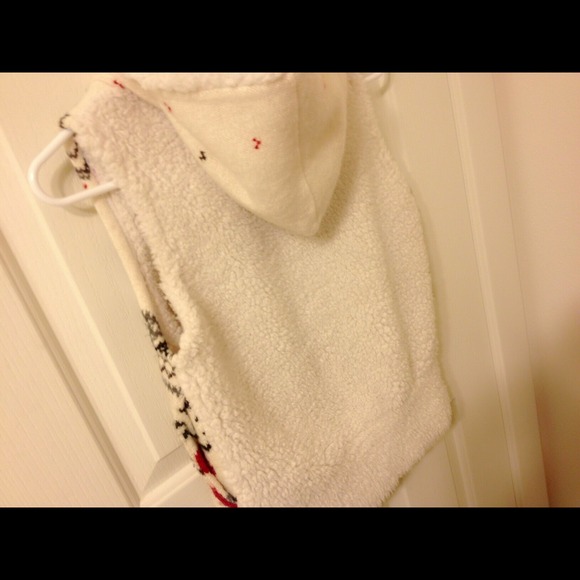 CUTE REINDEER FLUFFY VEST - Picture 3 of 3