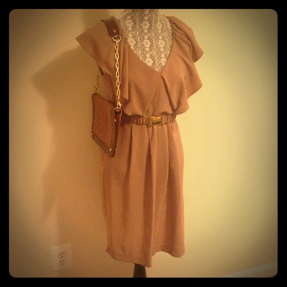 ⭐SOLD⭐H&M Tan Dress with Elastic Belt Gold Accents