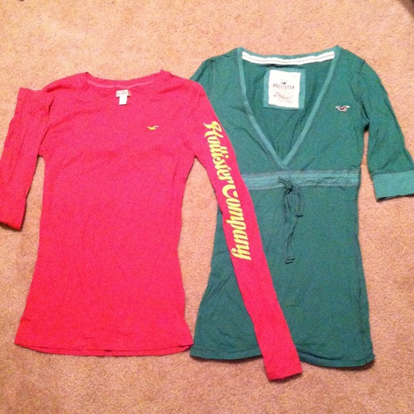 ❌SOLD❌2 HOLLISTER shirts!
