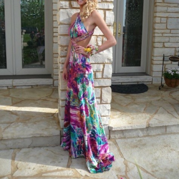 Prom Dress - Picture 2 of 4