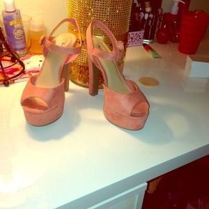 🚨Reduced 🚨Coral heel Mary Jane style