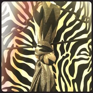 Chevron scarf WITH TAGS