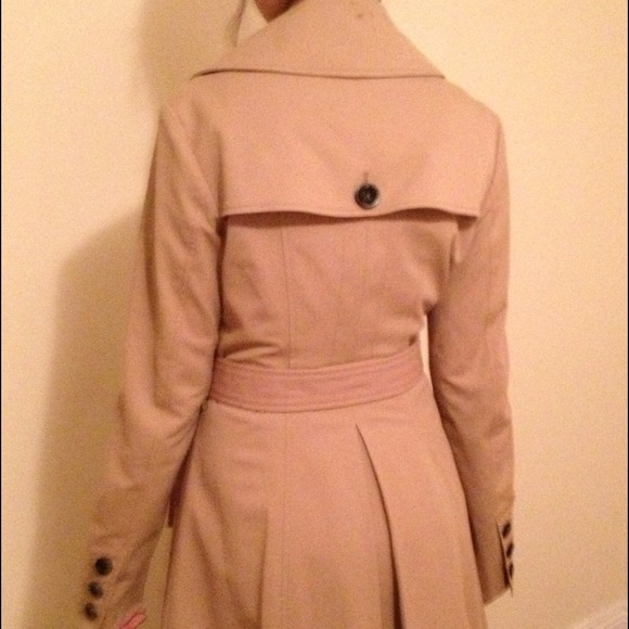 Coat - Picture 4 of 4